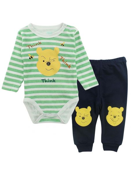 Conjunto de bebé Winnie Pooh.